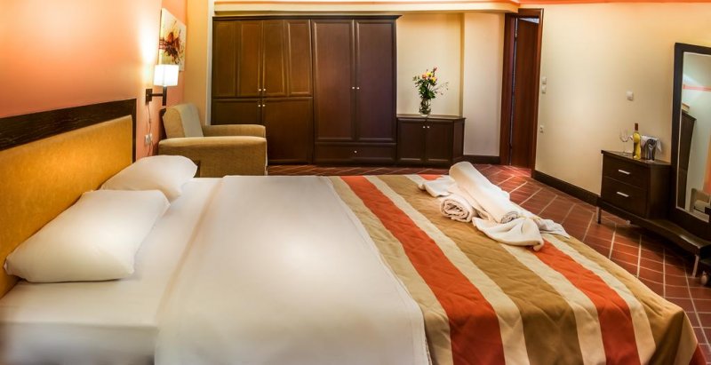 Kallisti Hotel - Снимка 2