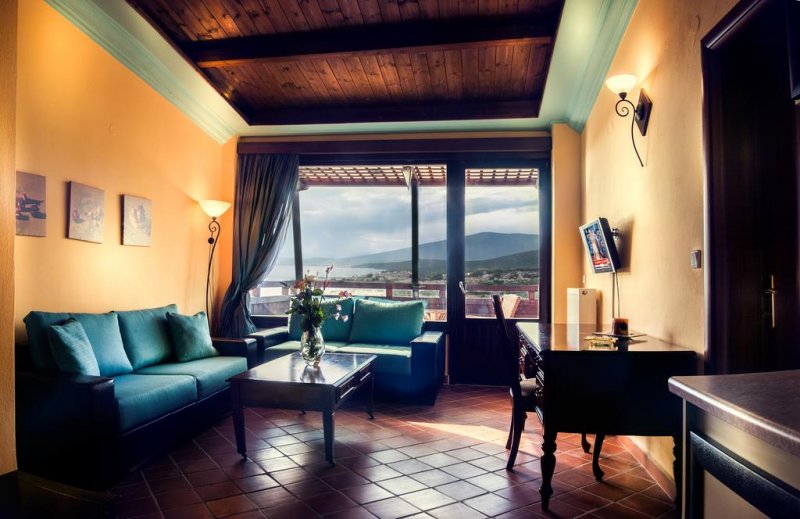 Kallisti Hotel - Снимка 2