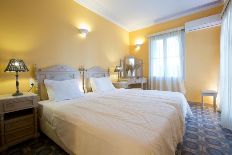 Red Tower Hotel - Снимка 11