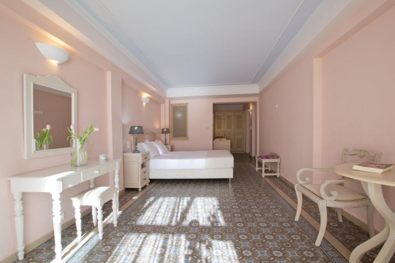 Red Tower Hotel - Снимка 9