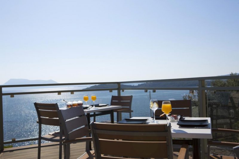 Red Tower Hotel - Снимка 5