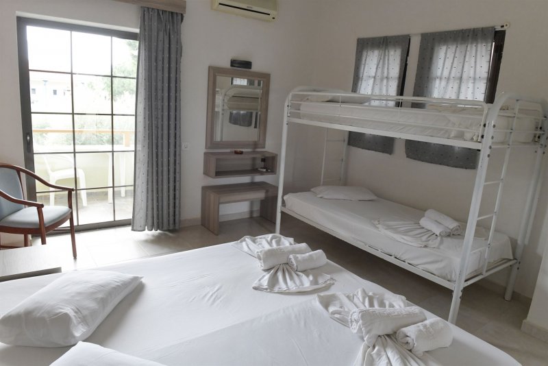 Sithonia Village Hotel - Снимка 4