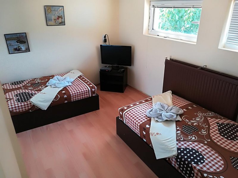 Къща за гости Наталия - Снимка 1