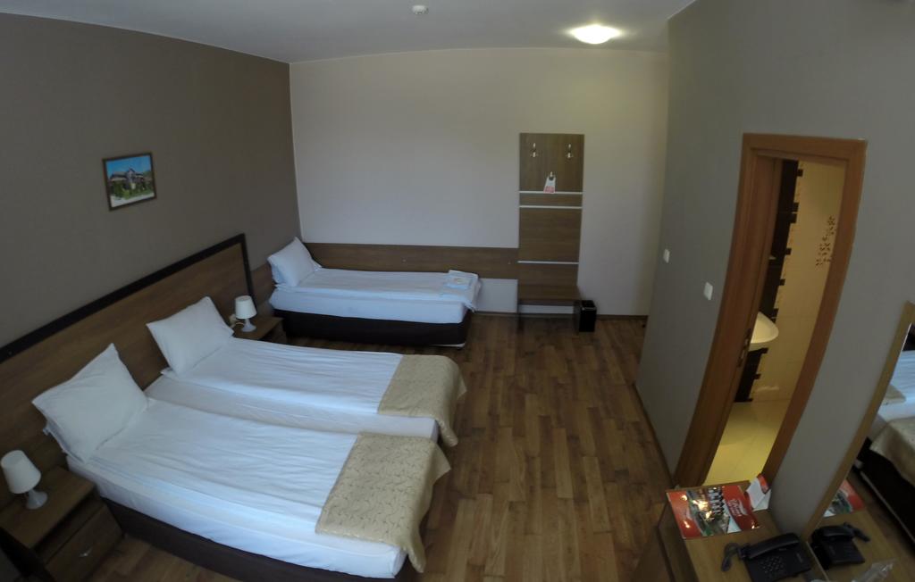 Нощувка на човек със закуска + релакс зона в СПА хотел Ивелия, с. Дъбница, край Огняново - Снимка 7