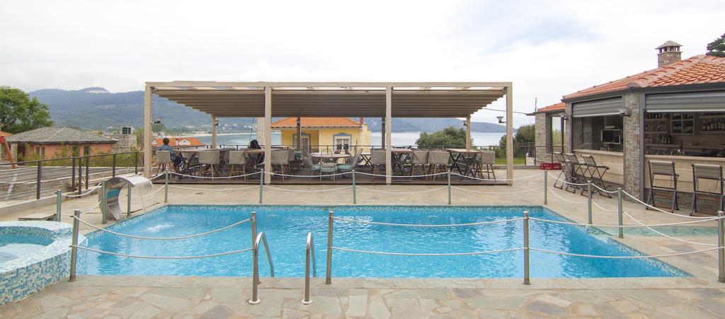 Почивка на Скала Потамиас, о.Тасос! Нощувка закуска и вечеря + басейн в хотел Ntinas, Гърция! - Снимка 18