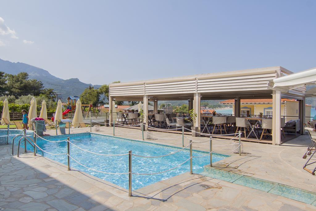 Почивка на Скала Потамиас, о.Тасос! Нощувка закуска и вечеря + басейн в хотел Ntinas, Гърция! - Снимка 28