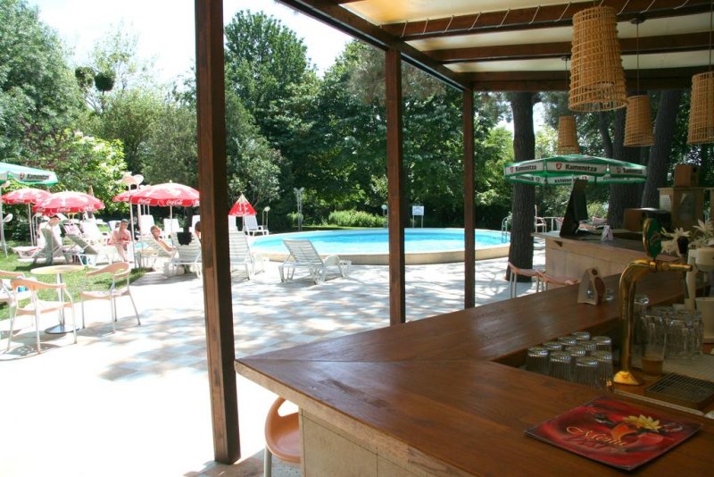 Парк Хотел Оазис - Снимка 2