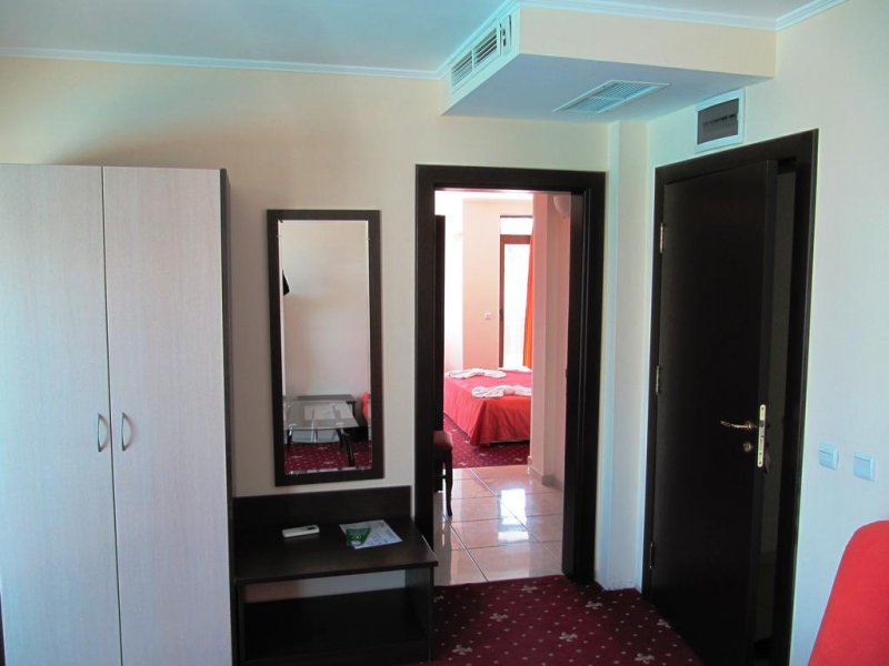 Хотел Маверик - Снимка 7