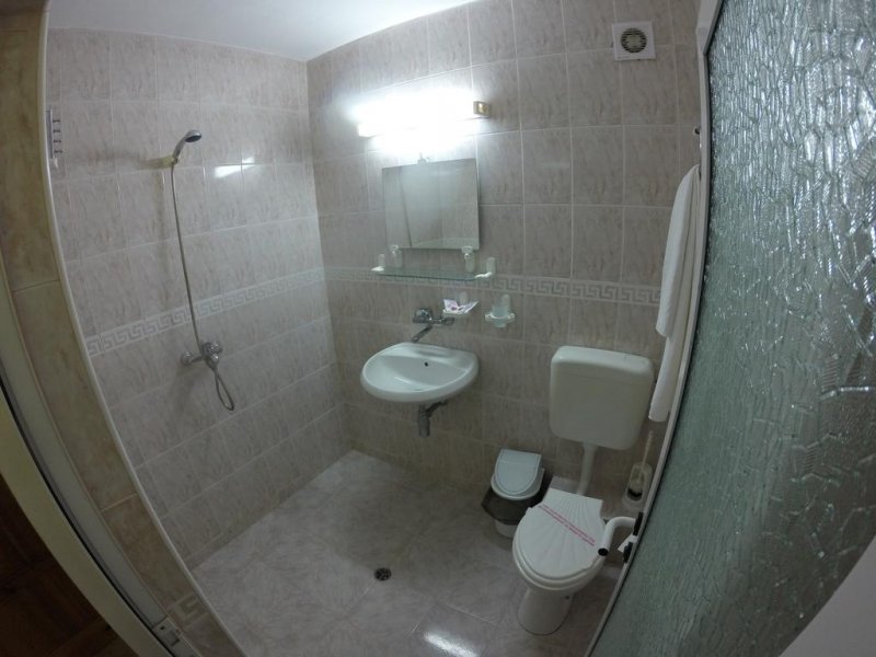 Хотел Лотос - Снимка 2