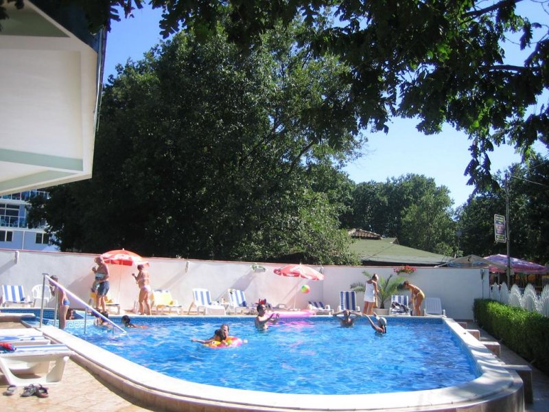 Хотел Лотос - Снимка 2