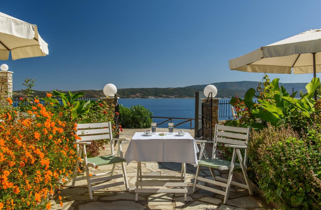 Юли до септември на о. Амулиани, Гърция! Нощувка със закуска на цени от 82лв. в хотел Sunrise - Снимка 3