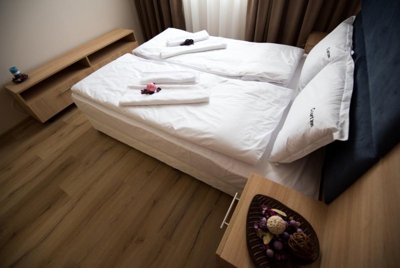 Хотел Корт Ин - Снимка 11