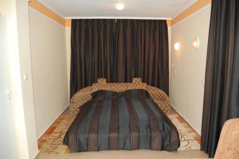 Хотел Свети Петър - Снимка 8