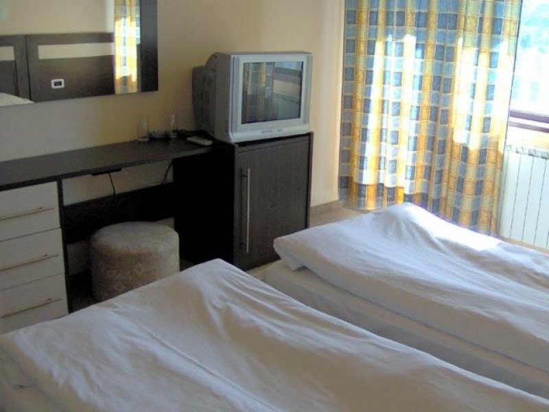 Хотел Априлци - Снимка 10