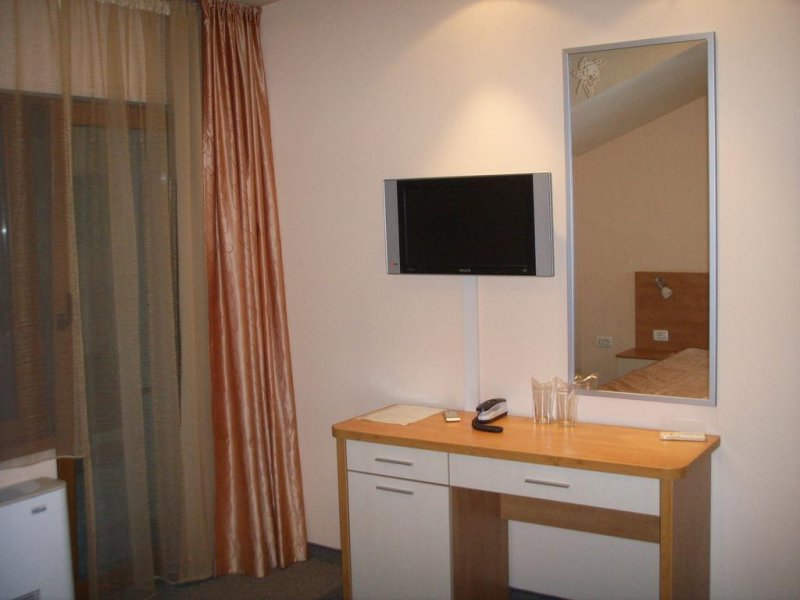 Къща за гости Орион - Снимка 2