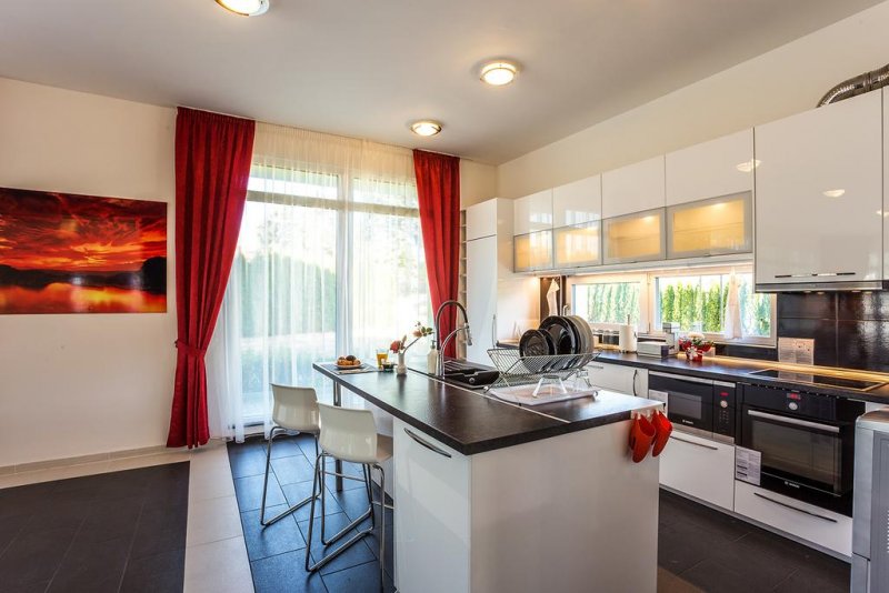 Комплекс Европа - Снимка 10