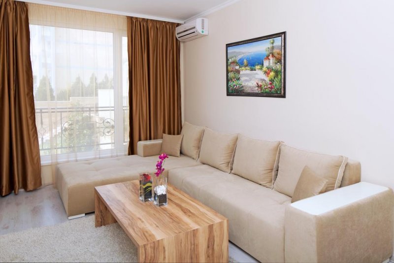 Апартаменти Вила Сардиния - Снимка 1