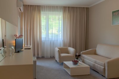 Парк Хотел Кюстендил - Снимка 1