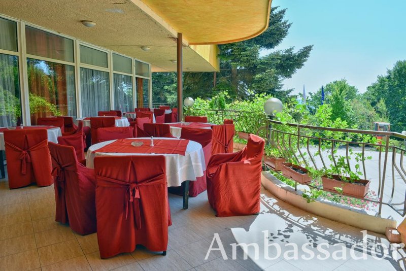 Хотел Амбасадор - Снимка 8