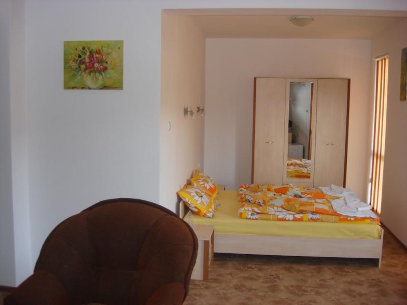 Елени Палас - Снимка 2