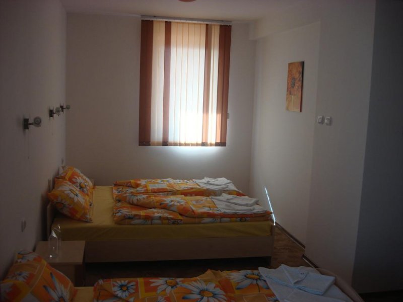 Елени Палас - Снимка 3