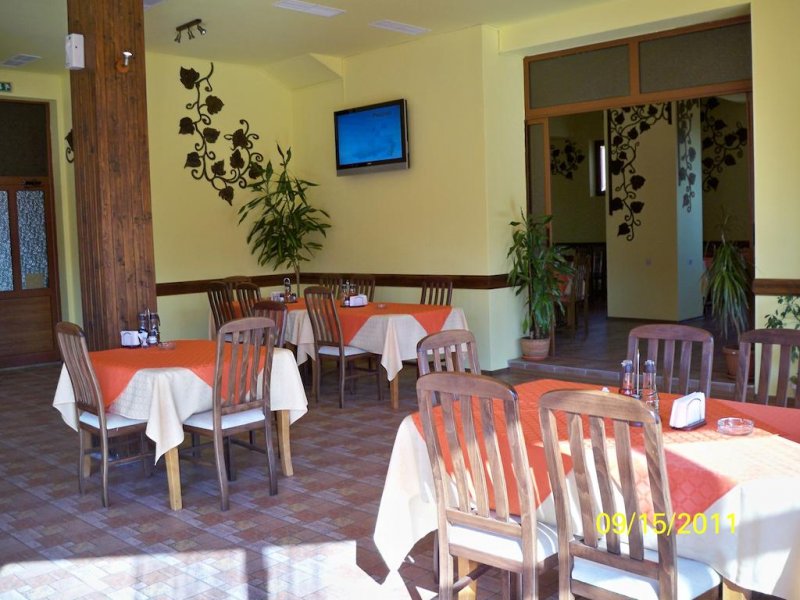 Елени Палас - Снимка 7