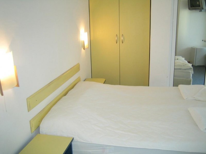 Къща за гости Зара - Снимка 3