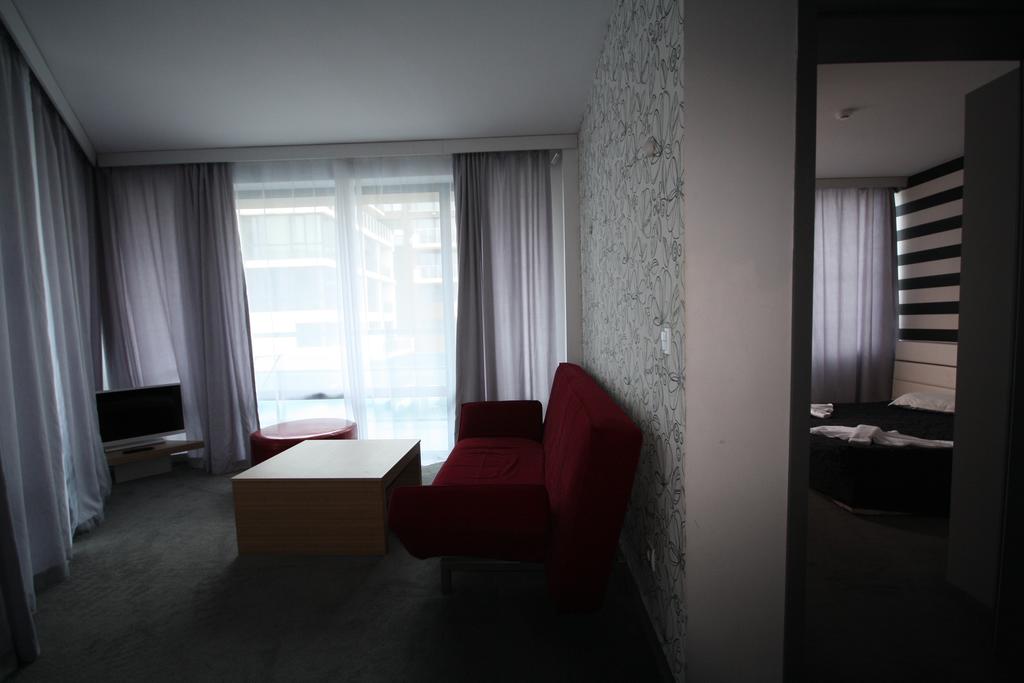 5 или 7 нощувки на човек на база All Inclusive в Апарт хотел Синя Ривиера, Слънчев бряг - Снимка 1