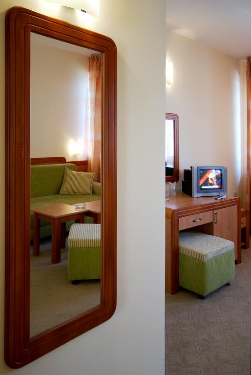 Нощувка на човек в двойна стая или апартамент от хотел Свети Никола, Несебър - Снимка 19