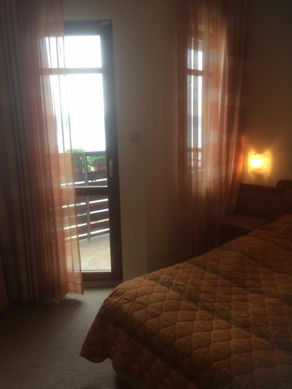 Нощувка на човек в двойна стая или апартамент от хотел Свети Никола, Несебър - Снимка 10