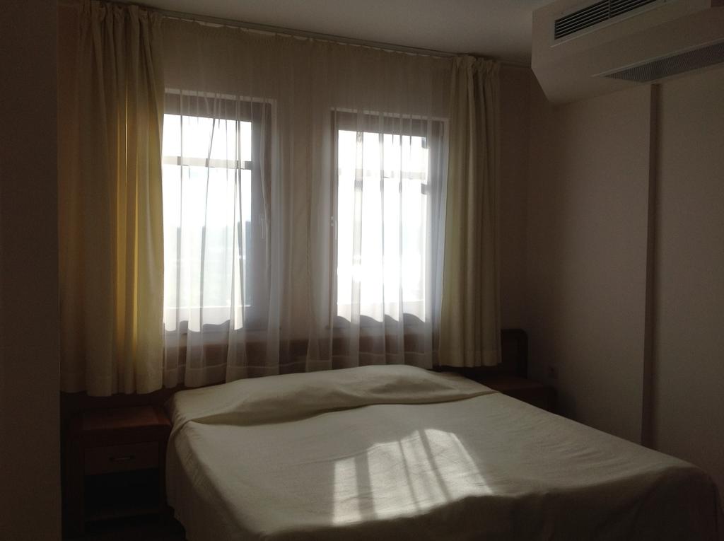 Нощувка на човек в двойна стая или апартамент от хотел Свети Никола, Несебър - Снимка 36