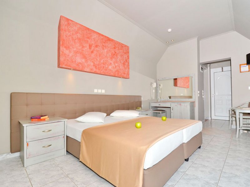 Sousouras Hotel - Снимка 4