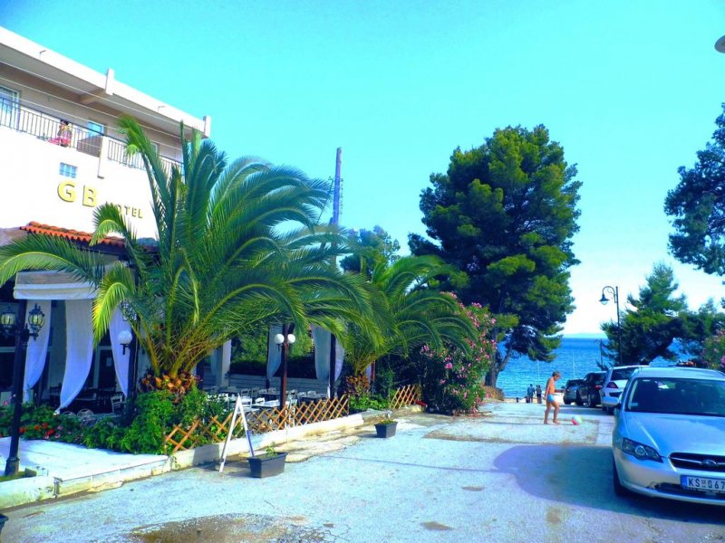 Golden Beach Hotel - Снимка 5