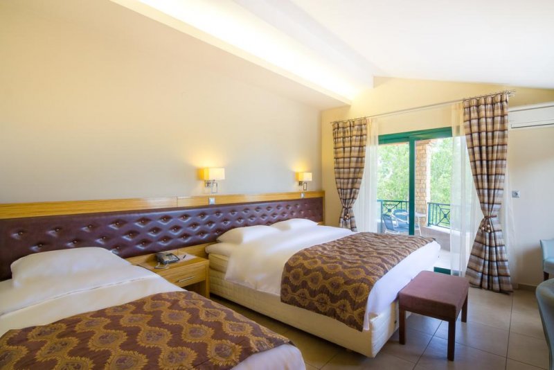 FilosXenia Ismaros Hotel - Снимка 1