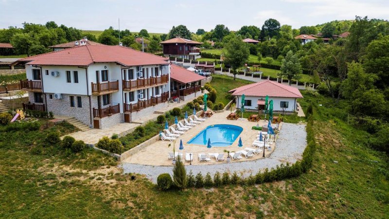 Семеен Комплекс КрисБо - Снимка 1