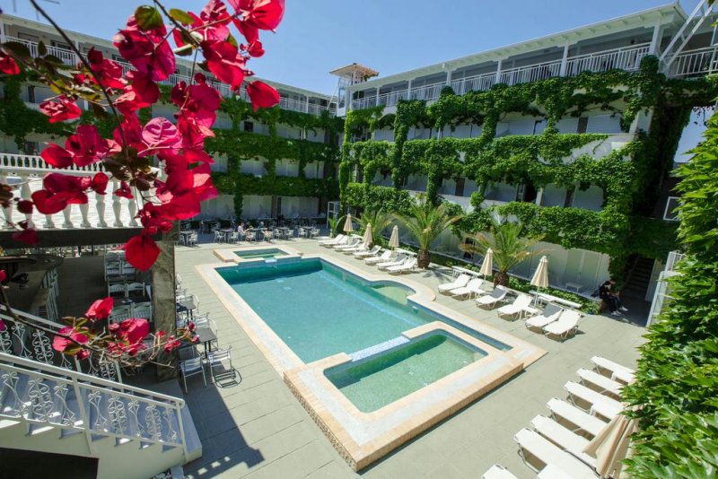 Olympic Kosma Hotel & Villas Bomo Club - Снимка 10