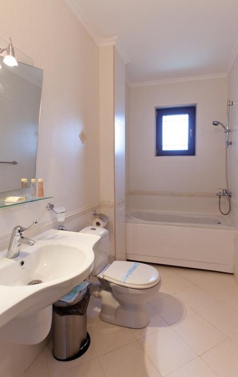 Семеен хотел СПА Хебър - Снимка 10