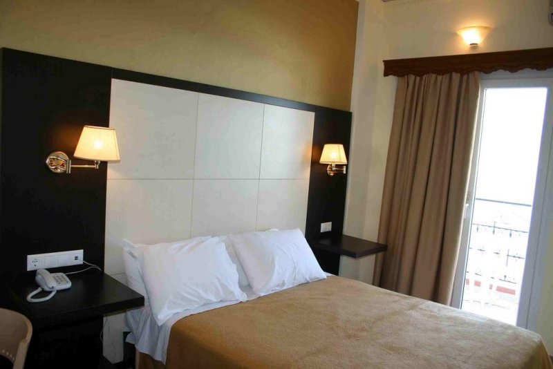 Samos Hotel - Снимка 7