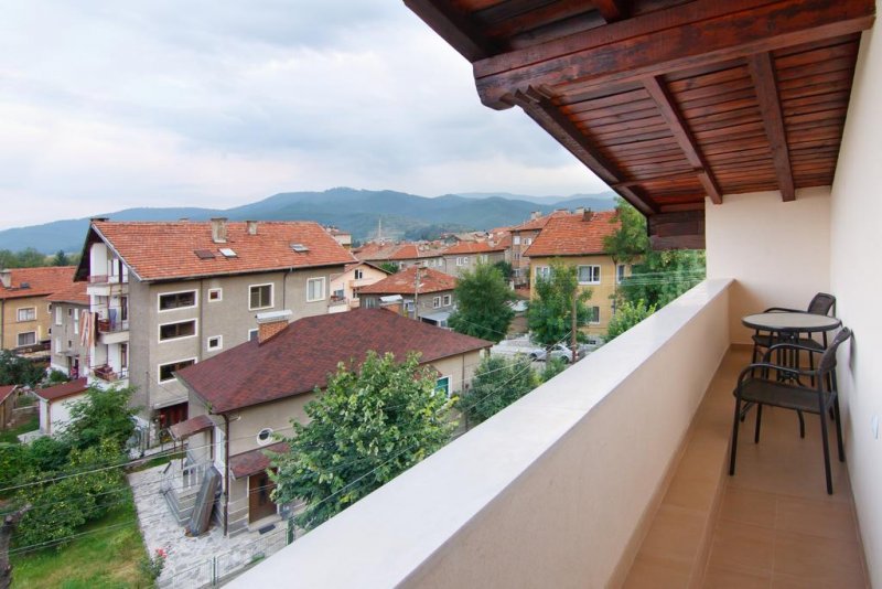 Семеен хотел Четири сезона - Снимка 9