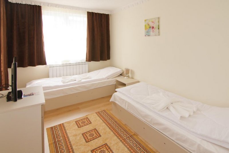 Семеен хотел Четири сезона - Снимка 8