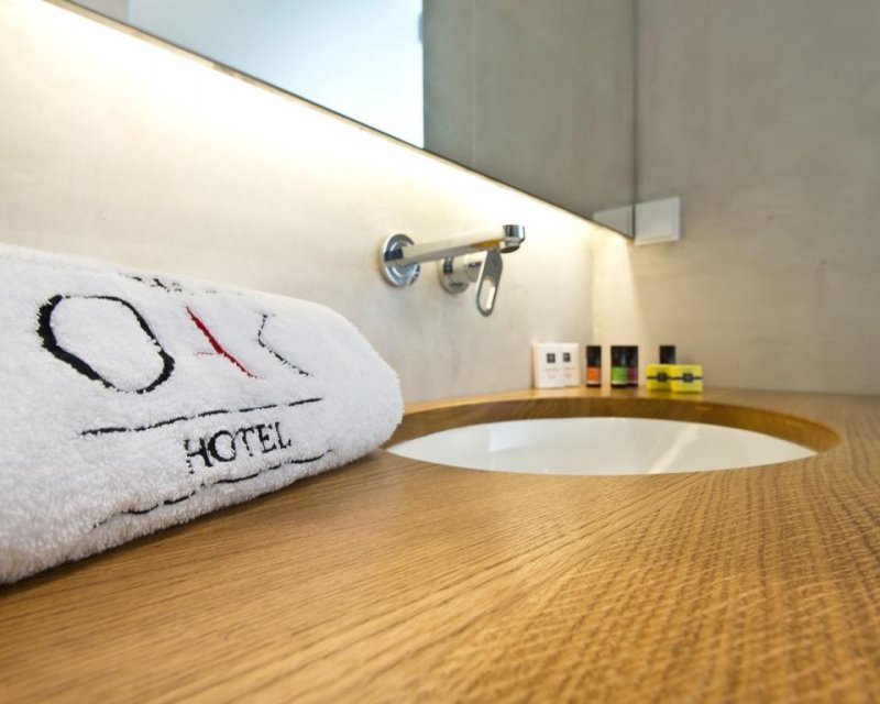 The Oak Hotel - Снимка 2