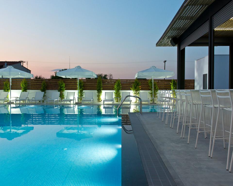 2 нощувки със закуски в луксозния хотел Oak 4*, Керамоти, Гърция през Май! - Снимка 1