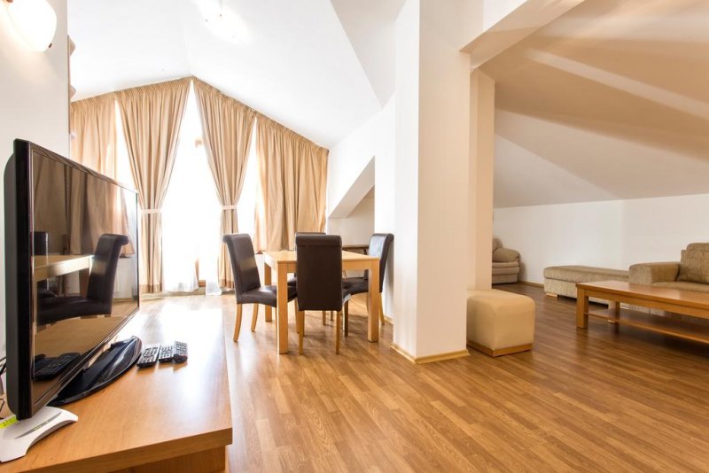 Апартаментен комплекс Топ Лодж Банско - Снимка 3