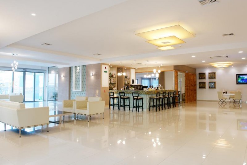 Cronwell Resort Sermilia - Снимка 1