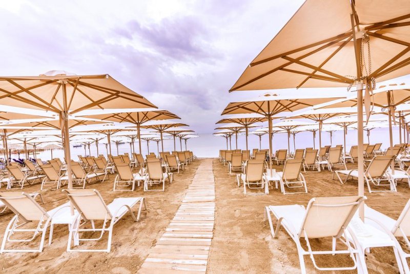 Cronwell Resort Sermilia - Снимка 11