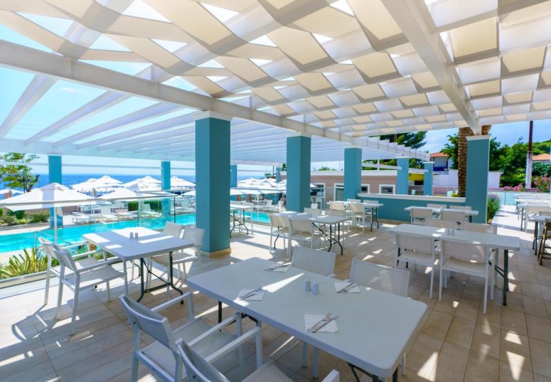Cronwell Resort Sermilia - Снимка 7