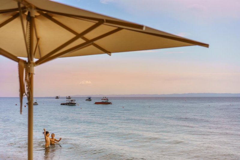 Cronwell Resort Sermilia - Снимка 1