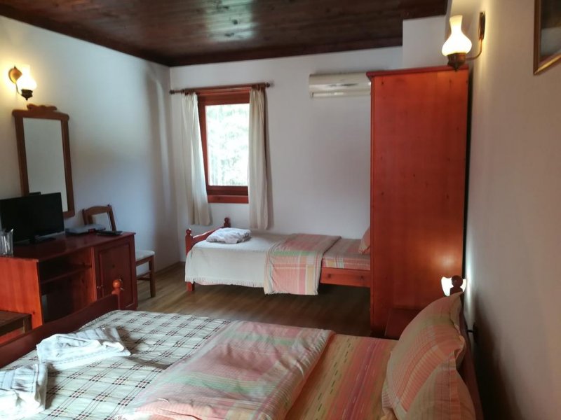 Хотел Левкион - Снимка 9