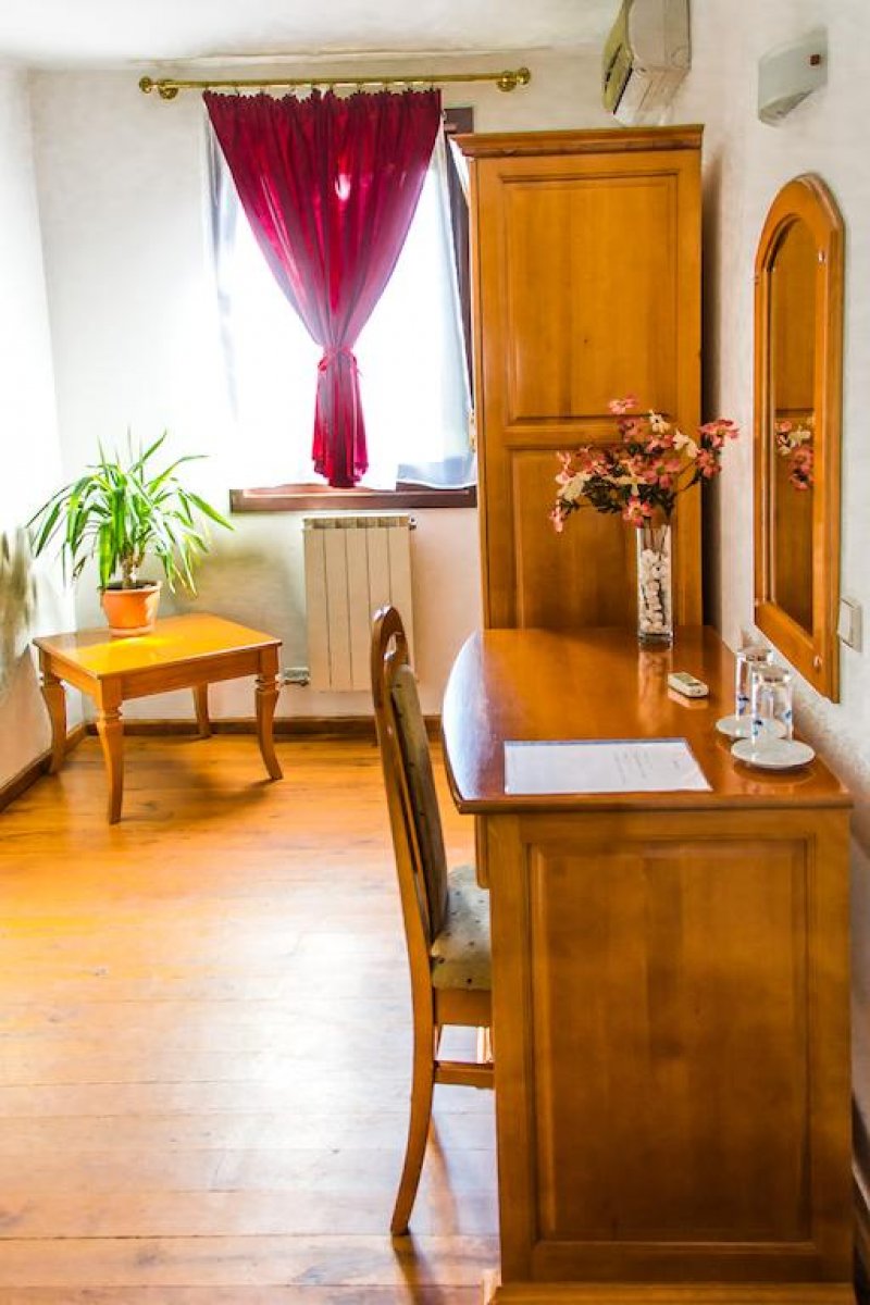 Хотел Елеганс - Снимка 8