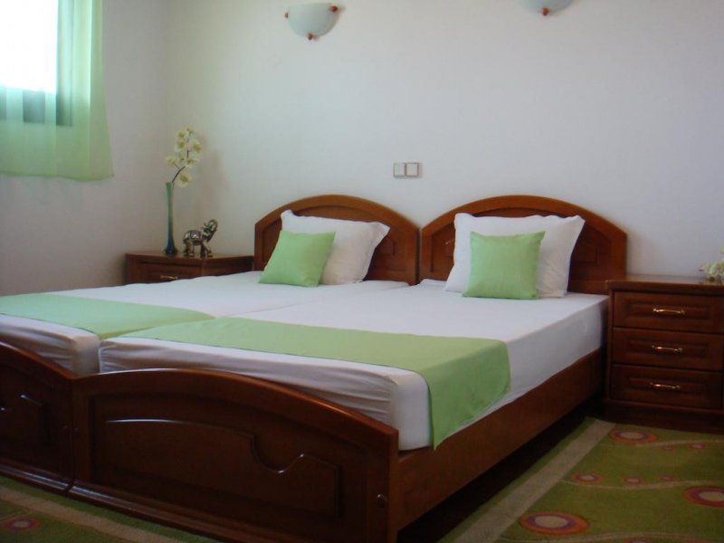 Хотел Елеганс - Снимка 11